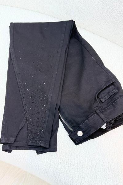 Yırtmaç Detaylı Taşlı Pantolon Siyah